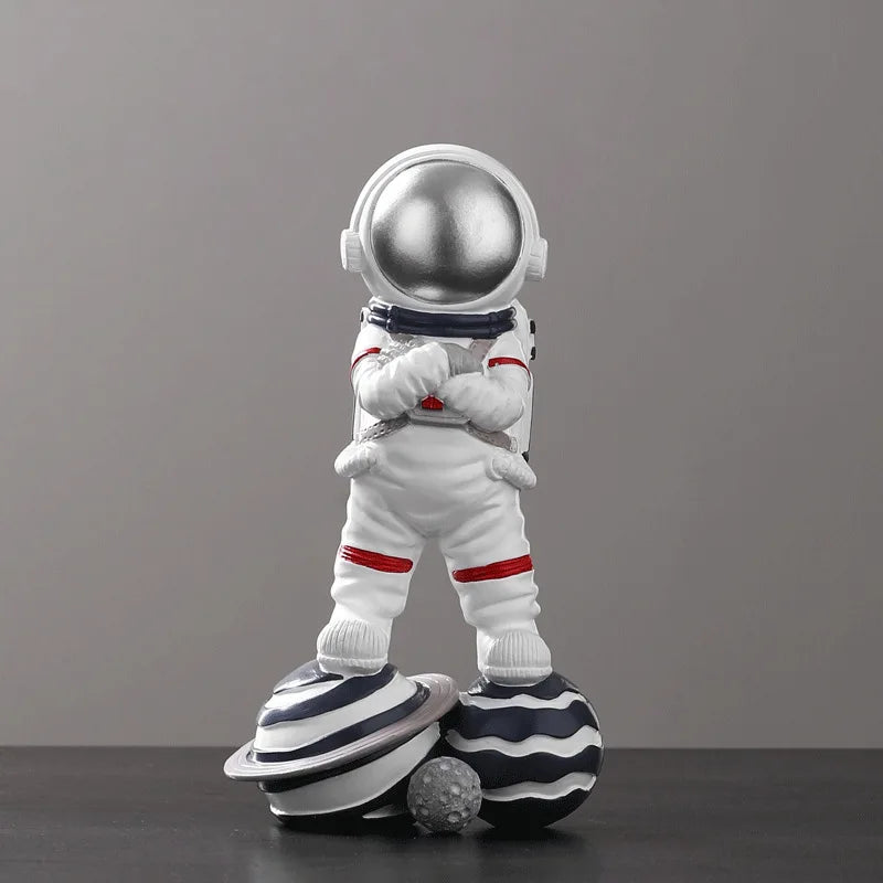 New Modern Home Decor Astronaut Figures Birthday Gift for Man &amp; Boyfriend Abstract Statue Fashion Spaceman Sculptures Gold Color