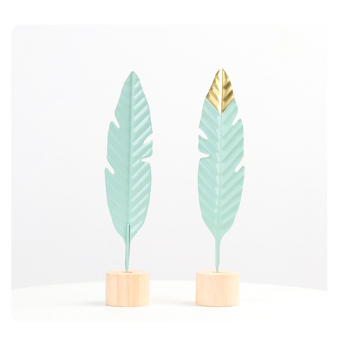 Nordic Creative Iron Feather Figure Ornaments Room Decor