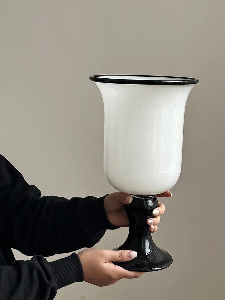 Elegance Glass Flower Vase — Modern Minimalist Home Decor